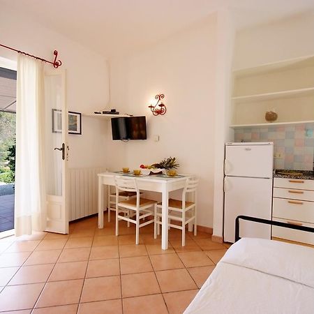 Casa Vacanze Dino Apartment Capoliveri  Luaran gambar